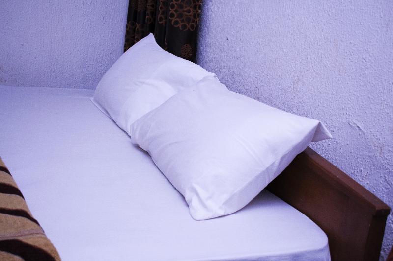 Day By Day Hotel Лаґос Екстер'єр фото